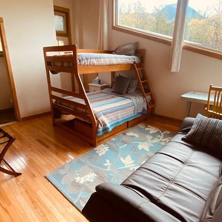 Eagle Peak Guesthouse Eagle River Bagian luar foto