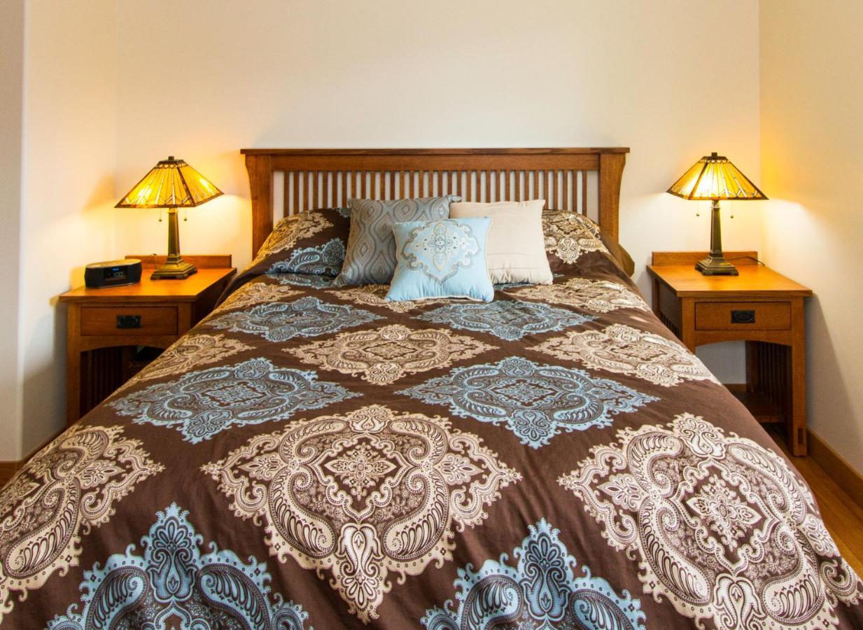 Eagle Peak Guesthouse Eagle River Bagian luar foto