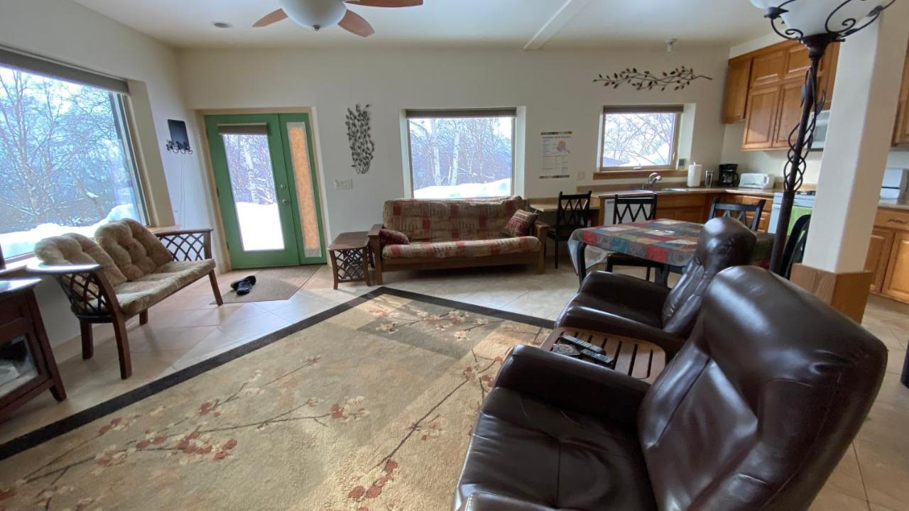 Eagle Peak Guesthouse Eagle River Bagian luar foto