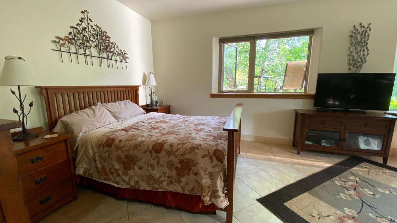 Eagle Peak Guesthouse Eagle River Bagian luar foto
