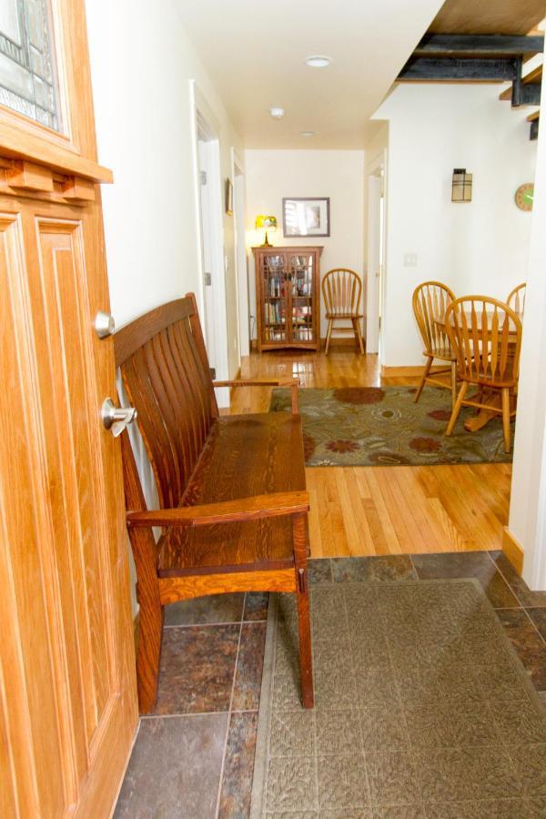 Eagle Peak Guesthouse Eagle River Bagian luar foto