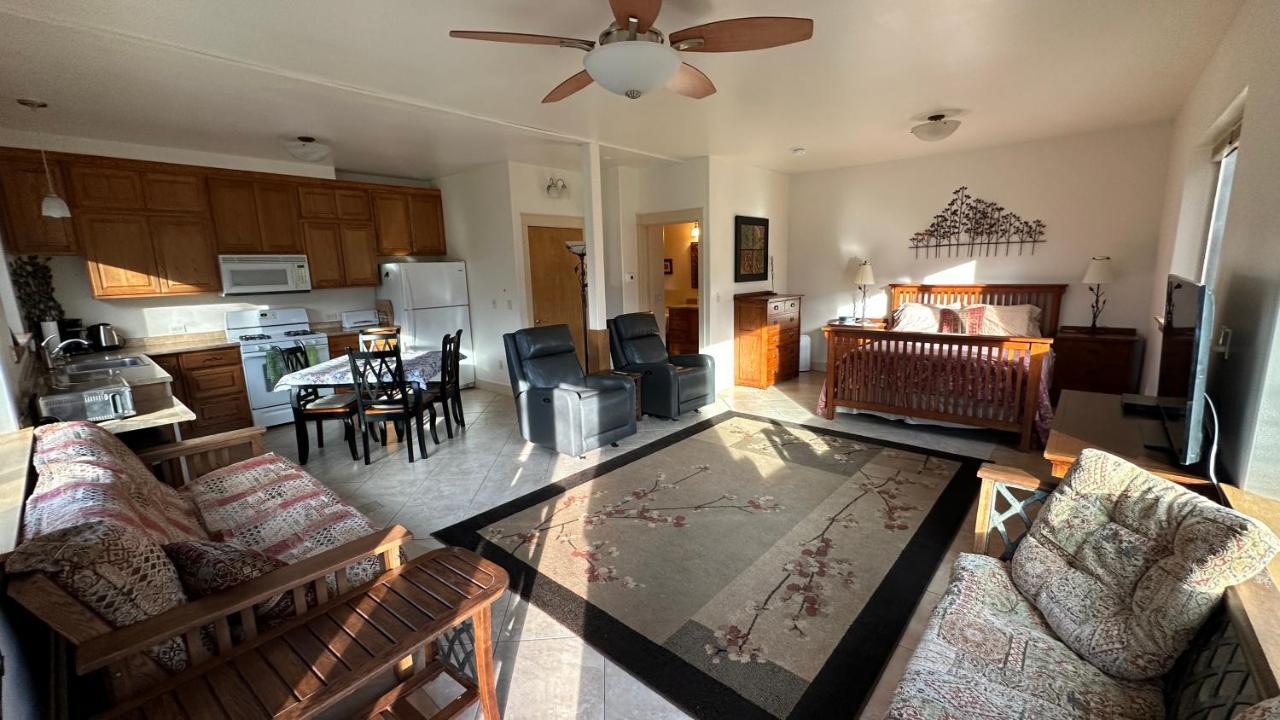 Eagle Peak Guesthouse Eagle River Bagian luar foto