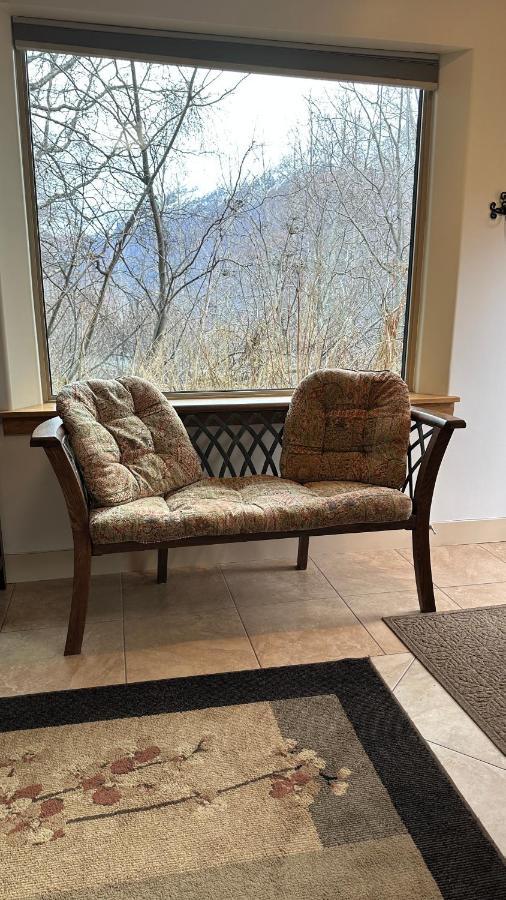 Eagle Peak Guesthouse Eagle River Bagian luar foto