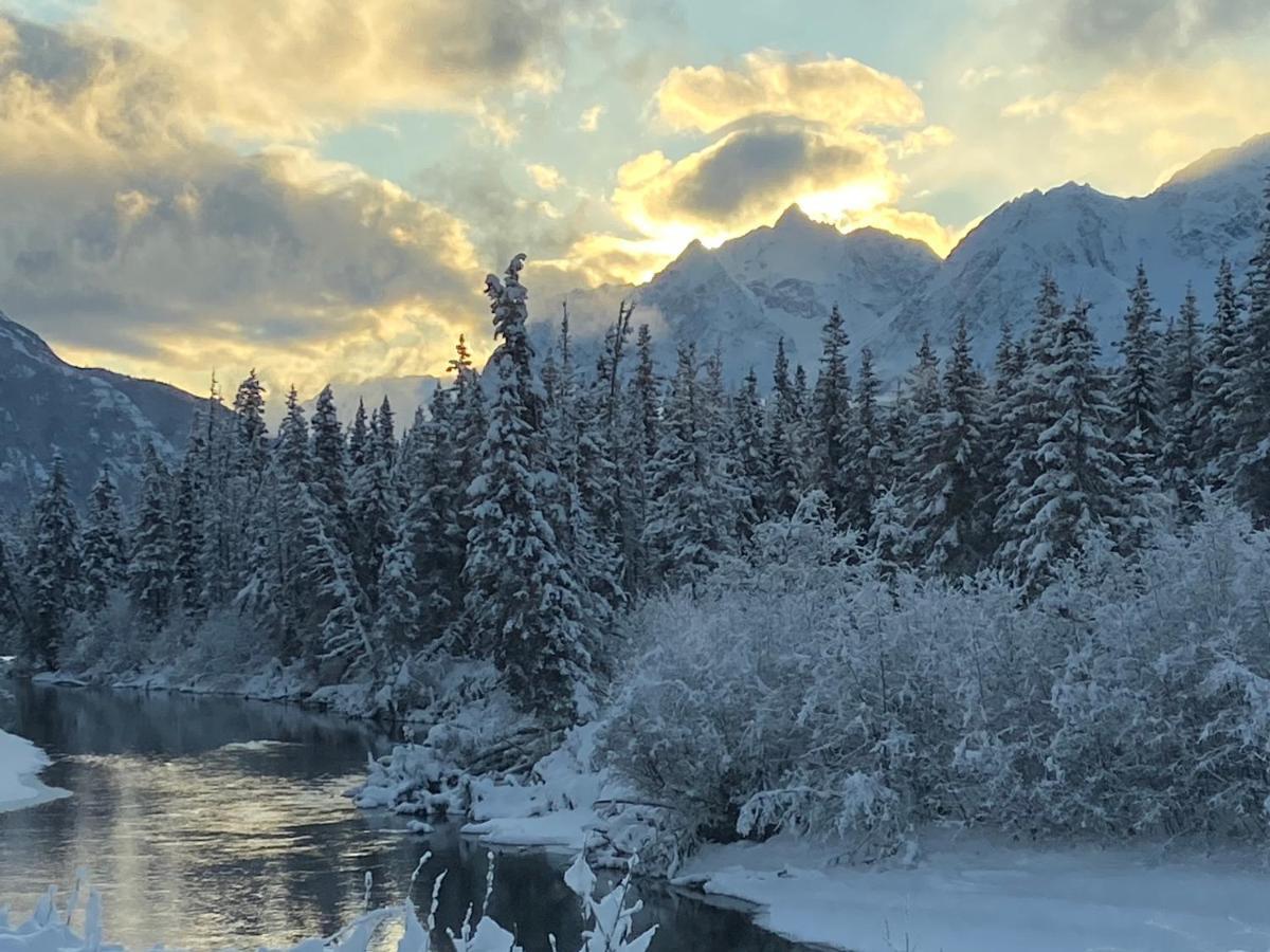 Eagle Peak Guesthouse Eagle River Bagian luar foto